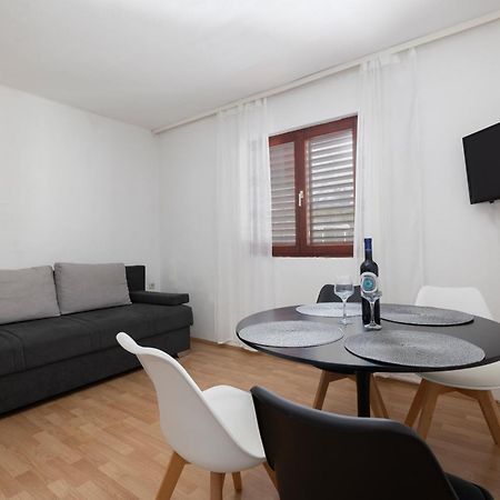 Apartments Family Roso Promajna Exterior photo