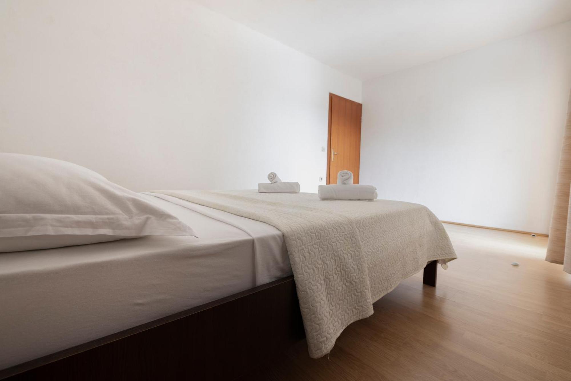 Apartments Family Roso Promajna Exterior photo