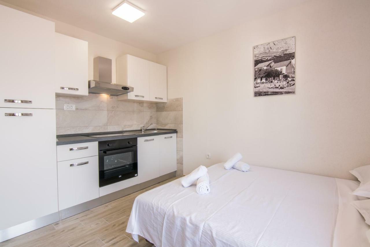 Apartments Family Roso Promajna Exterior photo